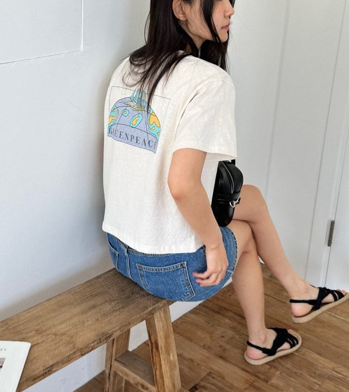 Diana - Korean Women Fashion - #thatsdarling - Fish Crop Tee - 4