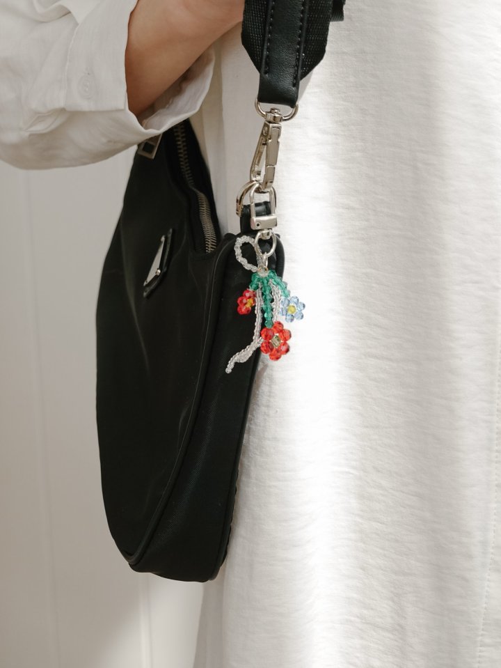 Eeiitt - Korean Women Fashion - #momslook - Shopee Red Flower Keyring - 11