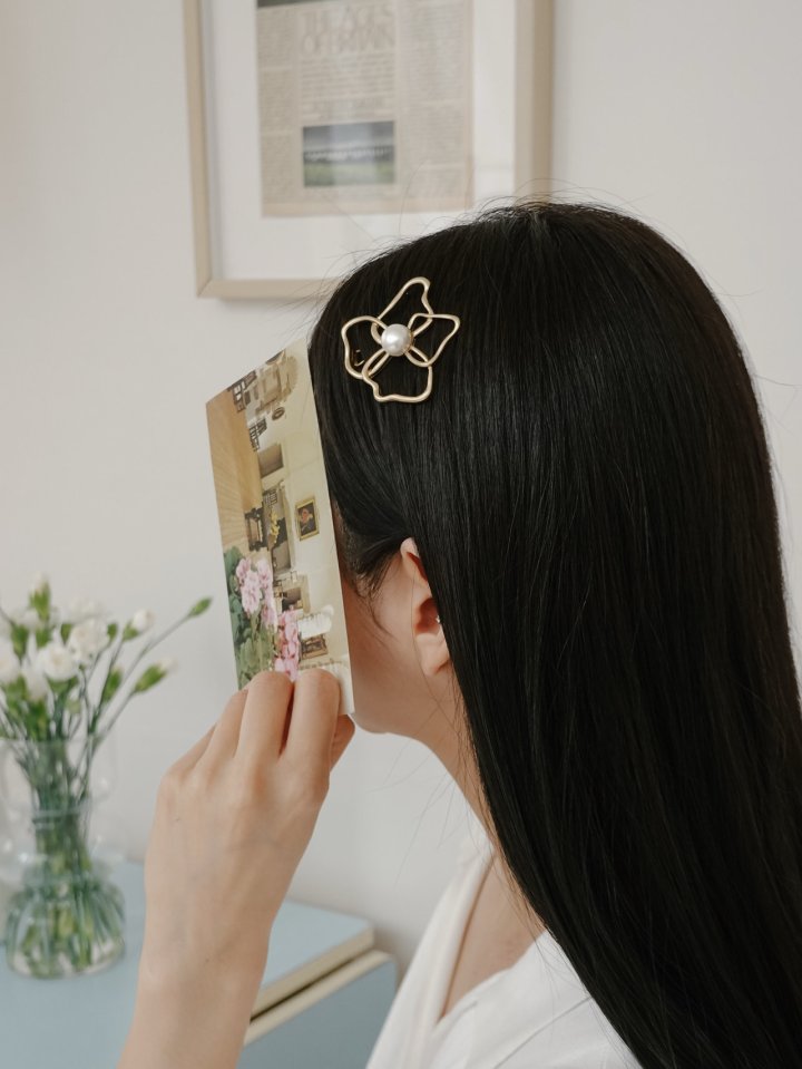 Eeiitt - Korean Women Fashion - #momslook - Freesia Flower Pearl Hairpin - 9