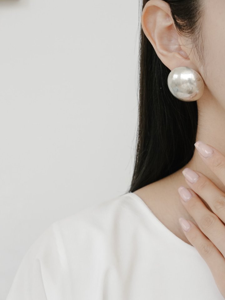 Eeiitt - Korean Women Fashion - #momslook - Dron The Round Bold Earrings - 3