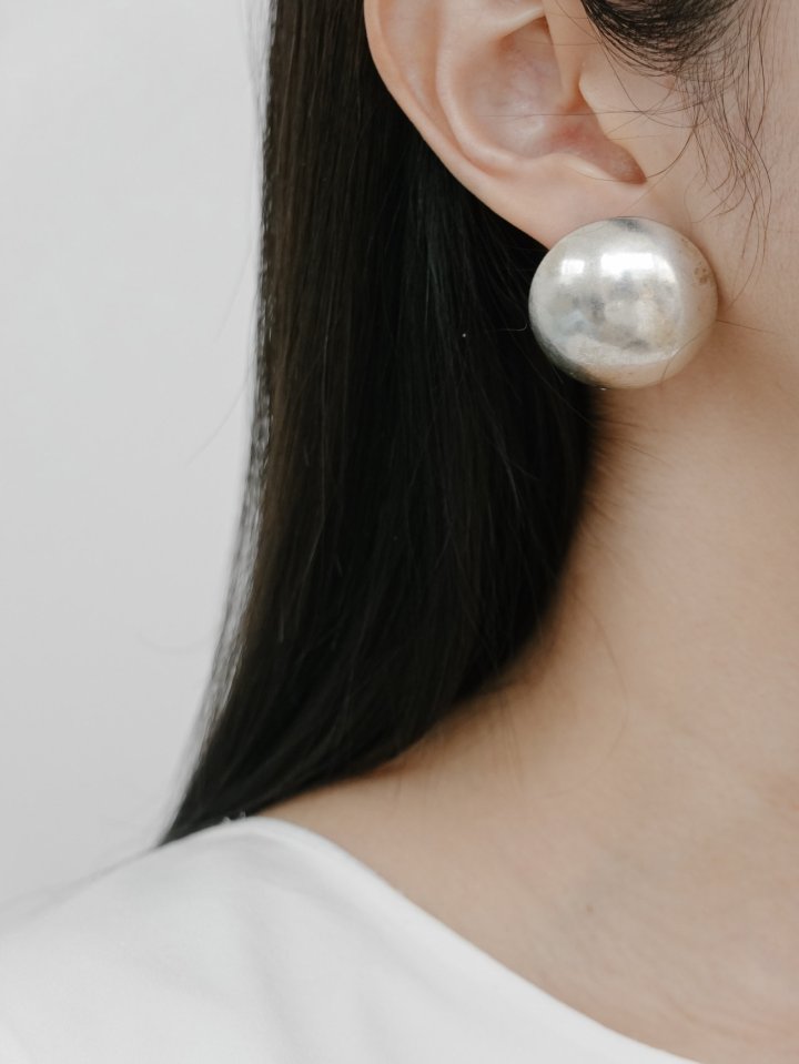 Eeiitt - Korean Women Fashion - #momslook - Dron The Round Bold Earrings - 7