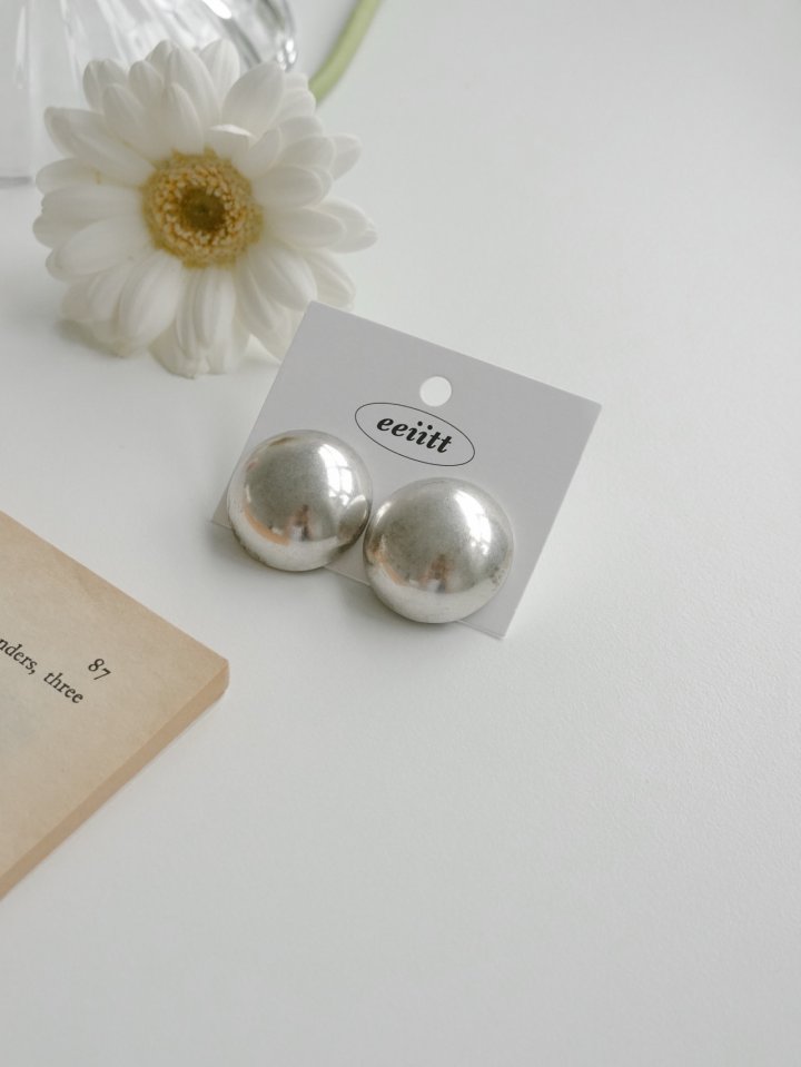Eeiitt - Korean Women Fashion - #momslook - Dron The Round Bold Earrings - 8