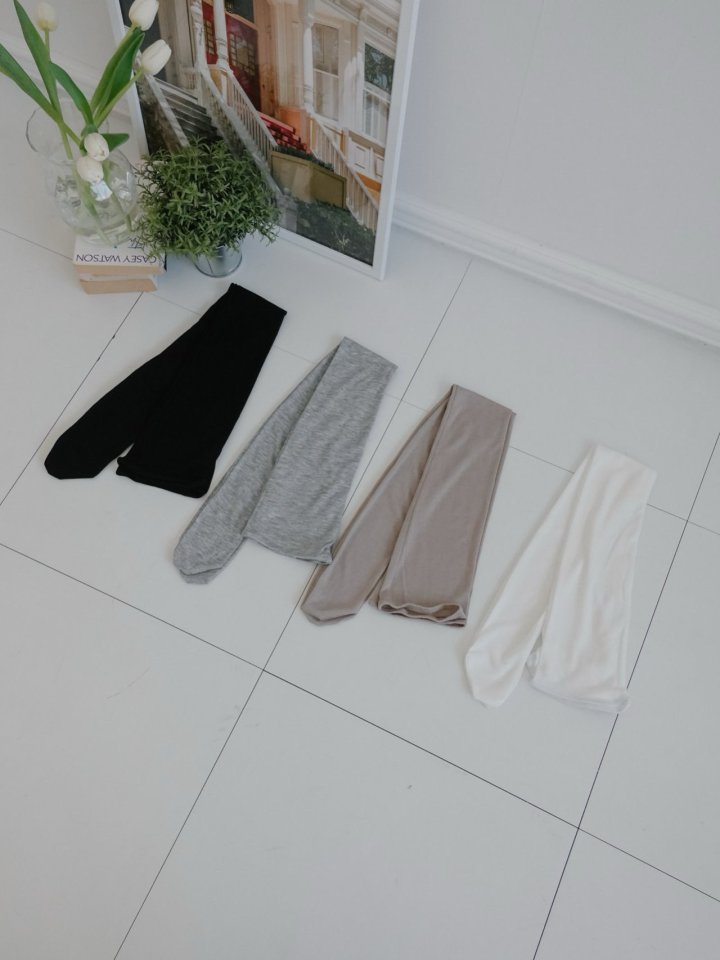 Eeiitt - Korean Women Fashion - #vintagekidsstyle - Tencel Knee-High Plain Socks - 4