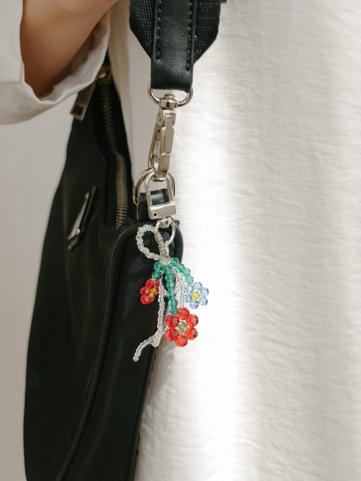 Eeiitt - Korean Women Fashion - #restrostyle - Shopee Red Flower Keyring - 2