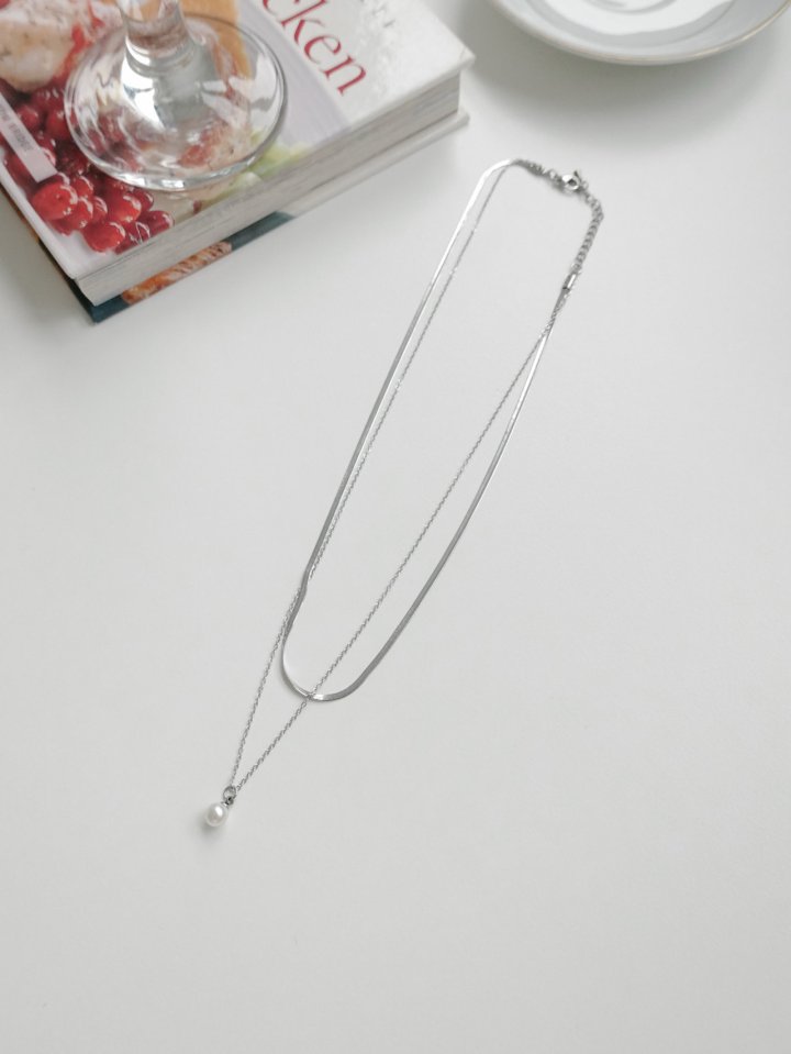 Eeiitt - Korean Women Fashion - #restrostyle - Velty Surgical Layered Pearl Necklace - 2