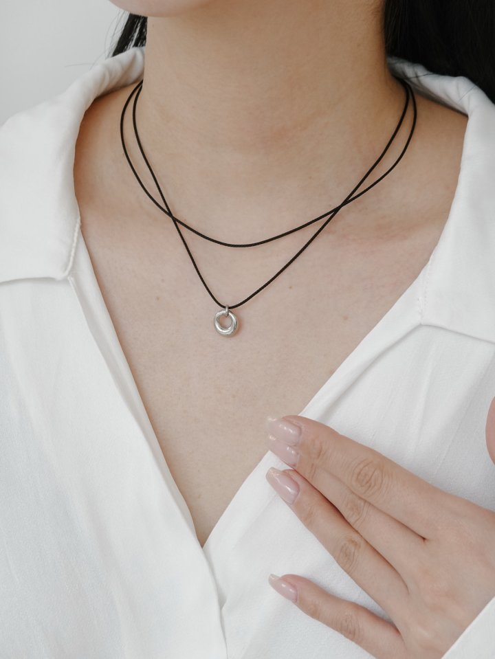 Eeiitt - Korean Women Fashion - #vintageinspired - Lyon Layered Black Surgical Necklace - 9