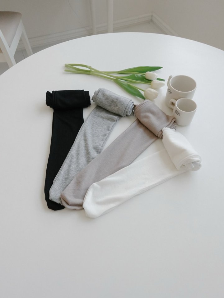 Eeiitt - Korean Women Fashion - #vintageinspired - Tencel Knee-High Plain Socks - 2