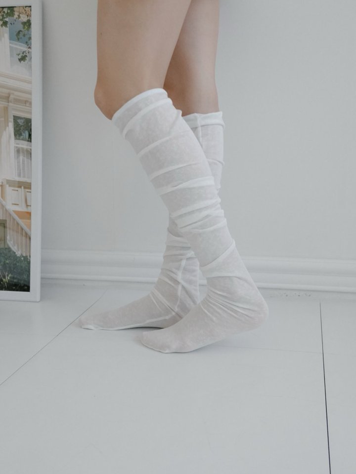 Eeiitt - Korean Women Fashion - #vintagekidsstyle - Tencel Knee-High Plain Socks - 3