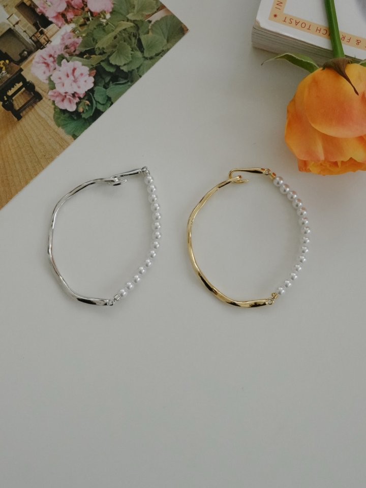 Eeiitt - Korean Women Fashion - #womensfashion - Henrine Ring Pearl Bracelet - 2