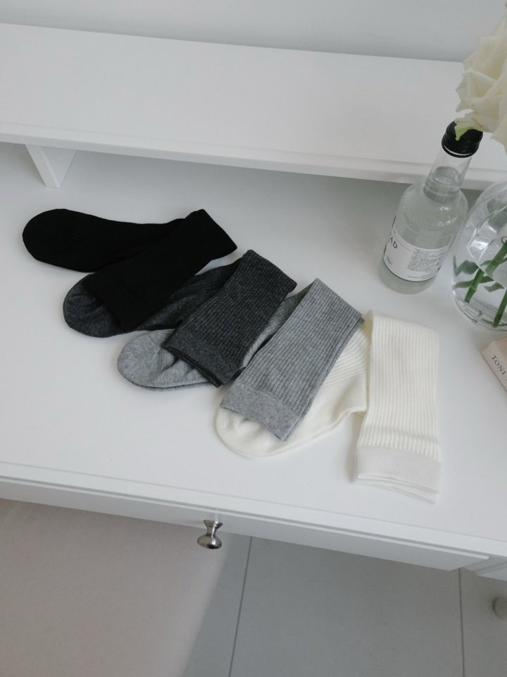Eeiitt - Korean Women Fashion - #womensfashion - Easy Ribbed See-through Socks - 10
