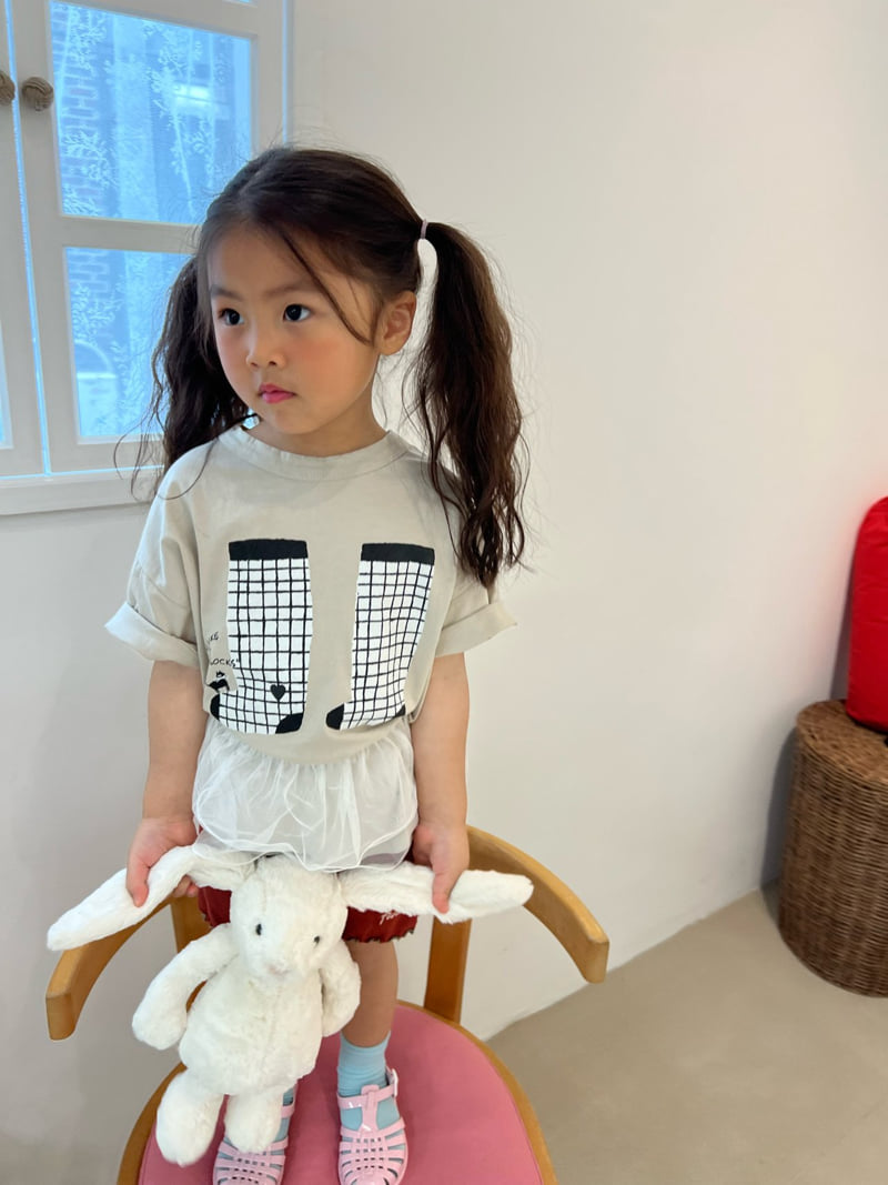 Fine-Studio - Korean Children Fashion - #designkidswear - Socks Short Sleeve Tee - 12