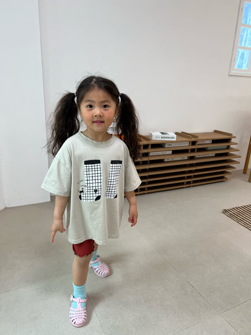 Fine-Studio - Korean Children Fashion - #kidzfashiontrend - Socks Short Sleeve Tee