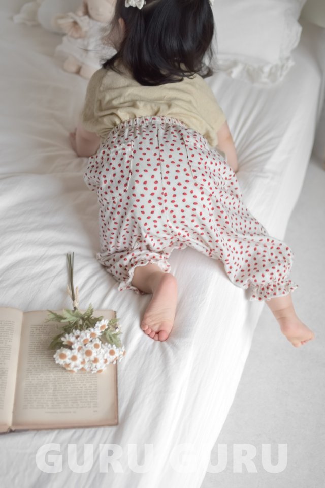 Strawberry Pants by Guru Guru for Baby - view 10