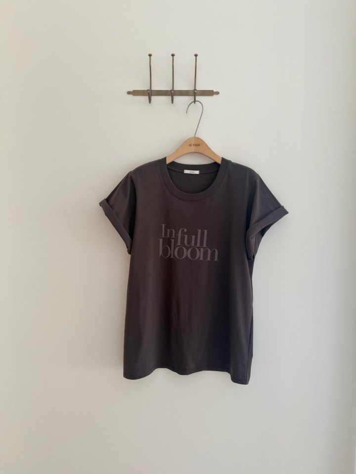 Hiyann - Korean Women Fashion - #restrostyle - Bloom Tee - 6