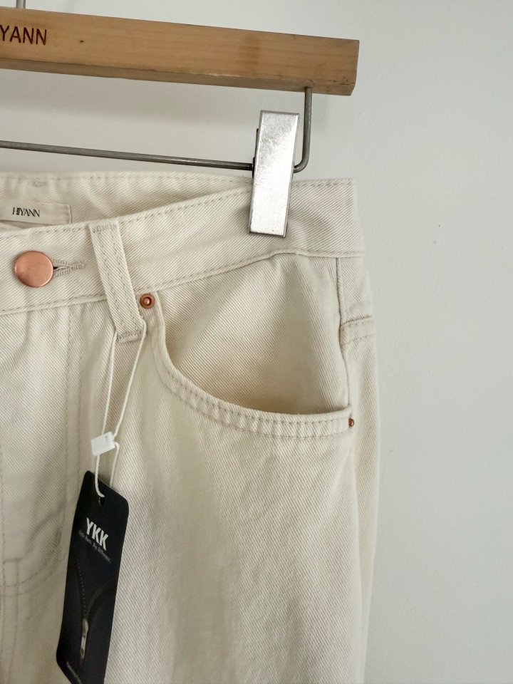 Hiyann - Korean Women Fashion - #thatsdarling - Cream Jeans - 2