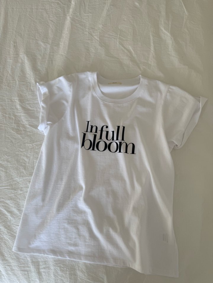Hiyann - Korean Women Fashion - #vintageinspired - Bloom Tee - 3