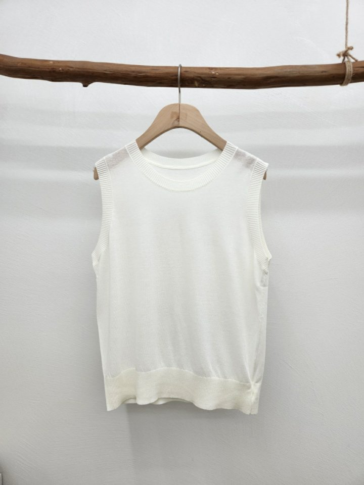 Most - Korean Women Fashion - #momslook - With Sleeveless - 2