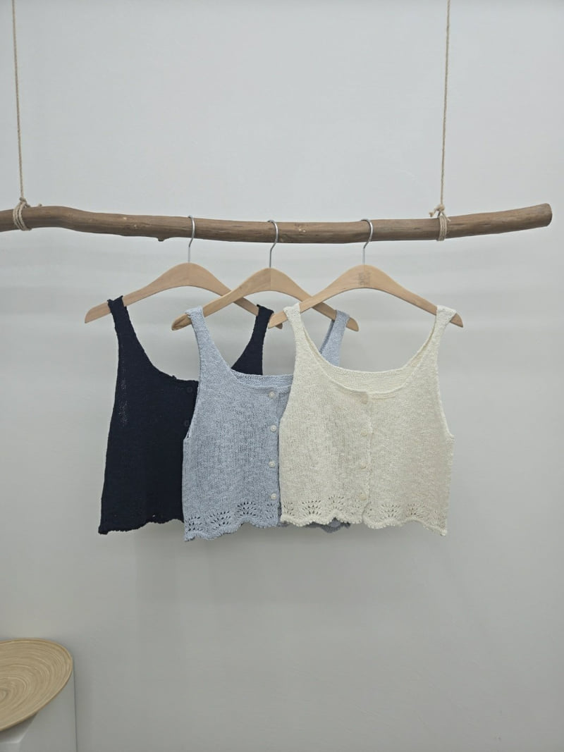 Most - Korean Women Fashion - #momslook - Bumpy Vest