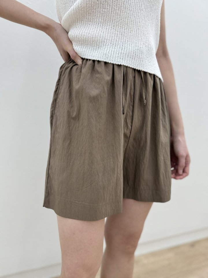 Most - Korean Women Fashion - #pursuepretty - Vince Half Pants - 11
