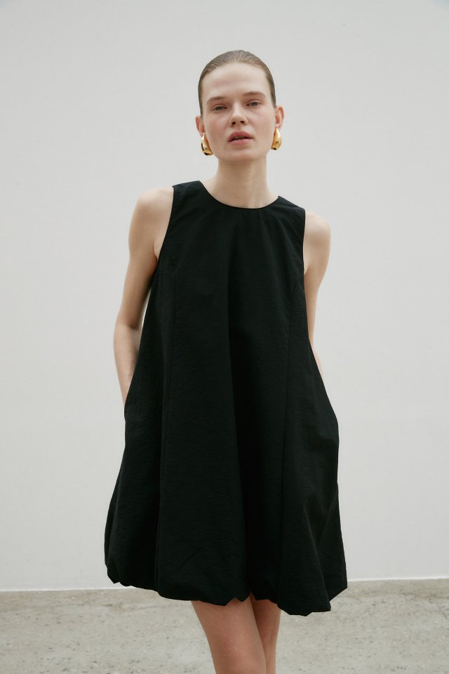 Neroli36 - Korean Women Fashion - #momslook - H-Bubble Sleeveless One-piece - 2