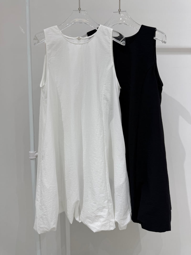 Neroli36 - Korean Women Fashion - #womensfashion - H-Bubble Sleeveless One-piece