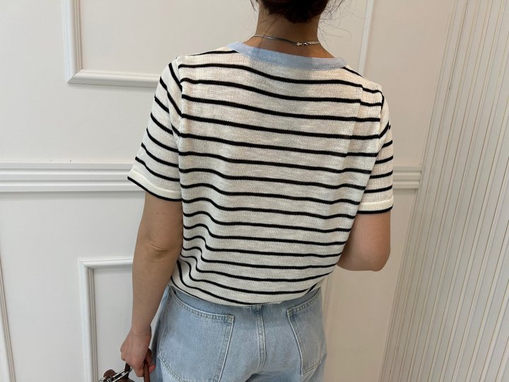 Pearls room - Korean Women Fashion - #momslook - Smile Stripe Knit Cardigan - 5
