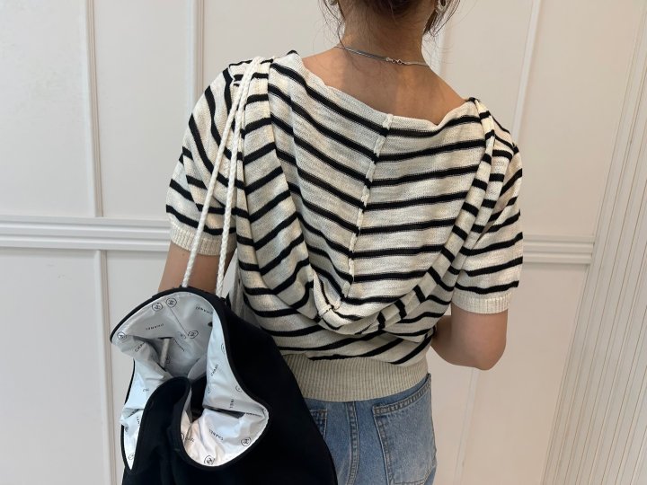 Pearls room - Korean Women Fashion - #momslook - Contrast Hood Short Sleeve Knit - 5