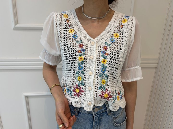 Pearls room - Korean Women Fashion - #womensfashion - Embroidered Blouse - 4