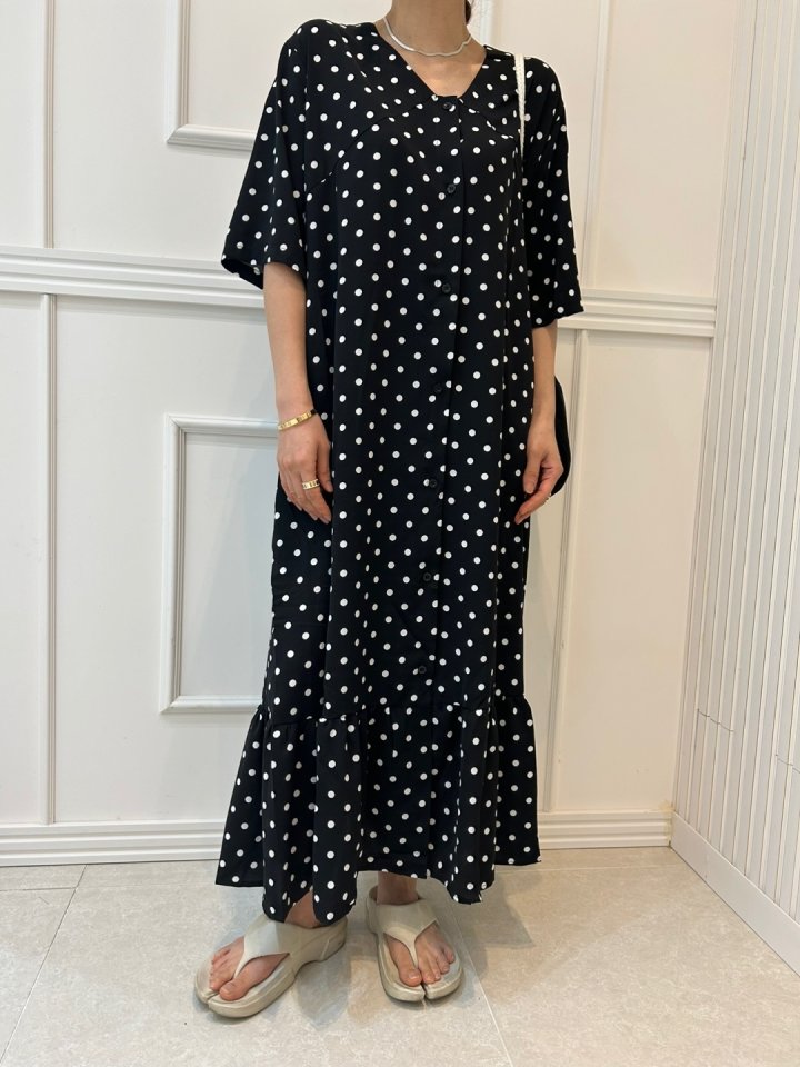 Pearls room - Korean Women Fashion - #momslook - Dot Flare One-piece