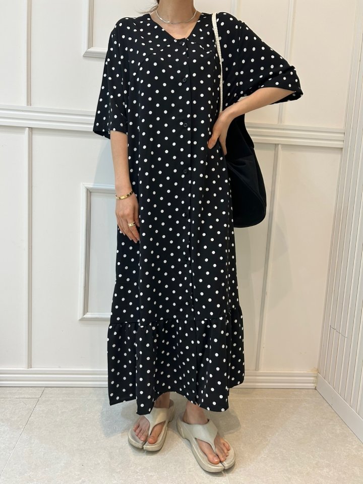 Pearls room - Korean Women Fashion - #momslook - Dot Flare One-piece - 2