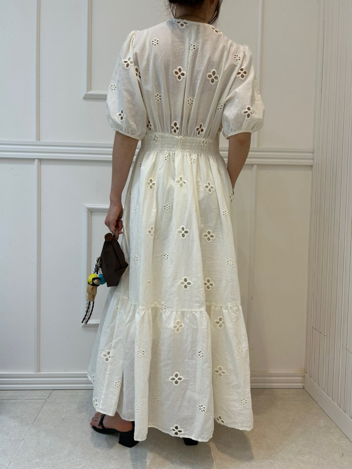 Pearls room - Korean Women Fashion - #momslook - Punching V Long One-piece - 10