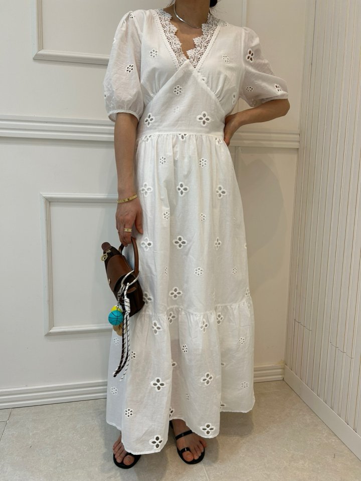 Pearls room - Korean Women Fashion - #momslook - Punching V Long One-piece - 2
