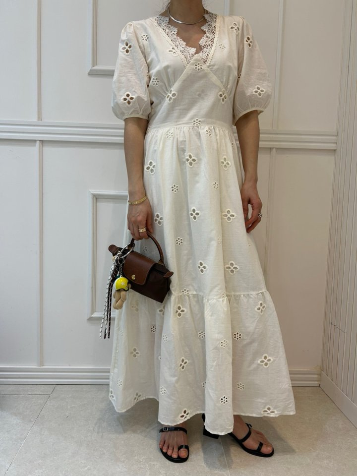Pearls room - Korean Women Fashion - #momslook - Punching V Long One-piece - 6