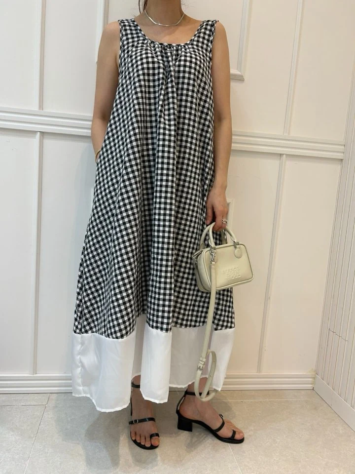 Pearls room - Korean Women Fashion - #momslook - Check Contrast Sleeveless One-piece - 2