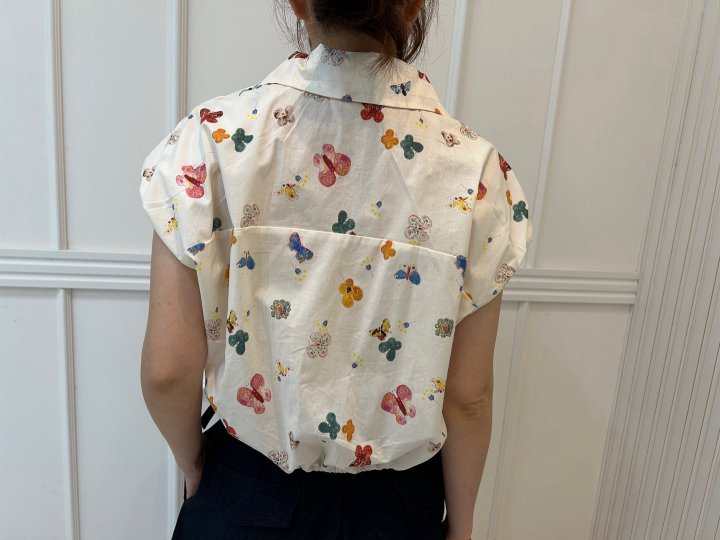 Pearls room - Korean Women Fashion - #momslook - Floral Back Band Shirt - 5