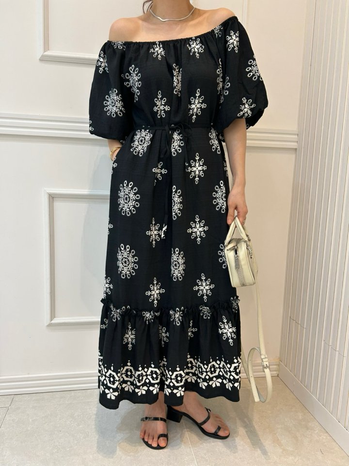 Pearls room - Korean Women Fashion - #momslook - Print Off-Shoulder One-piece - 2