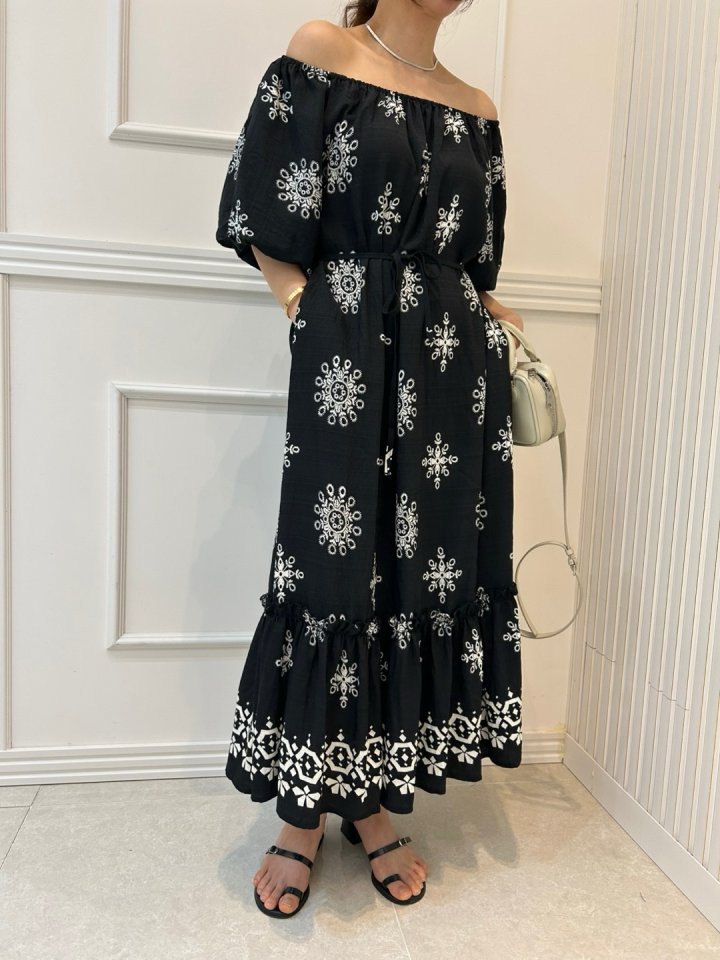 Pearls room - Korean Women Fashion - #momslook - Print Off-Shoulder One-piece - 3