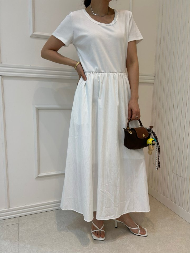 Pearls room - Korean Women Fashion - #momslook - Plain One-piece - 7