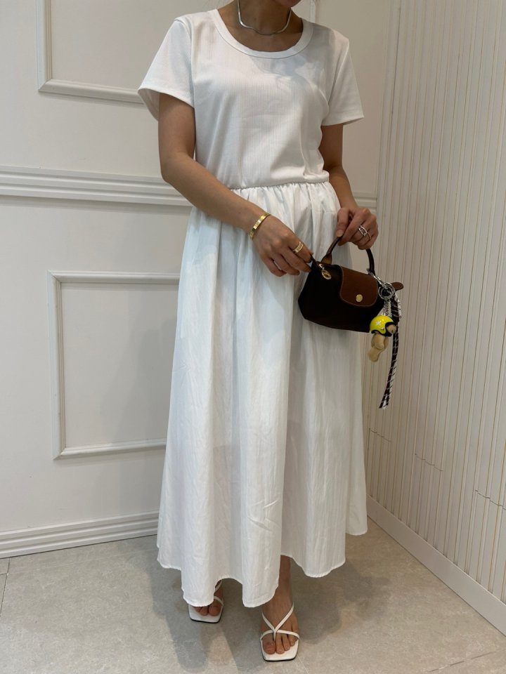 Pearls room - Korean Women Fashion - #momslook - Plain One-piece - 9