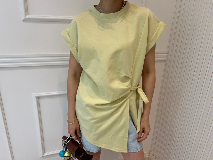Pearls room - Korean Women Fashion - #pursuepretty - Ribbon Strap Tee