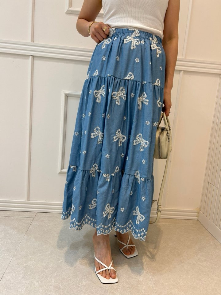 Pearls room - Korean Women Fashion - #restrostyle - Ribbon Embroidery Skirt - 3