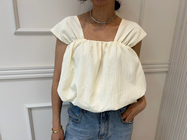 Pearls room - Korean Women Fashion - #romanticstyle - Balloon Sleeveless Blouse - 3