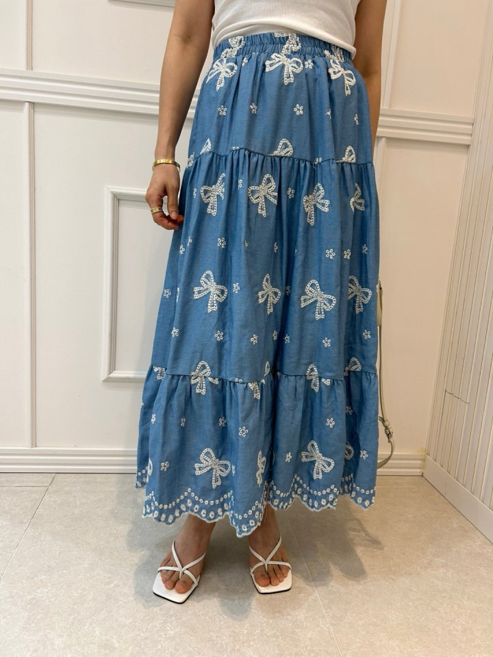 Pearls room - Korean Women Fashion - #restrostyle - Ribbon Embroidery Skirt - 4