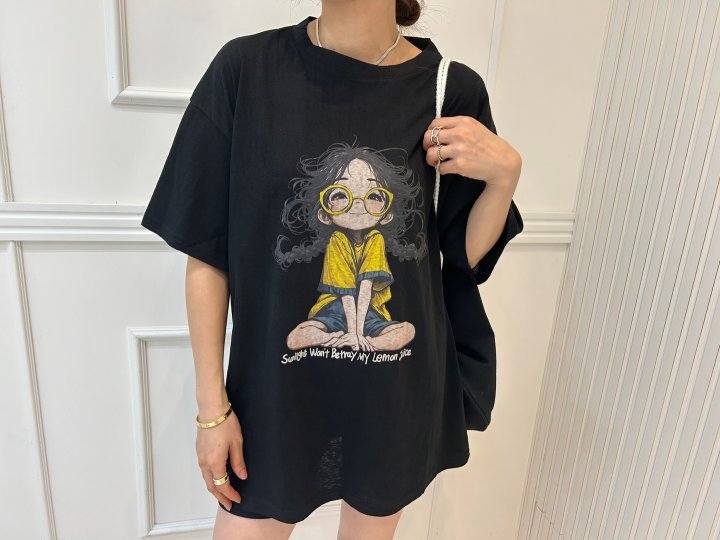 Pearls room - Korean Women Fashion - #thelittlethings - Fuzzy Print Tee - 8