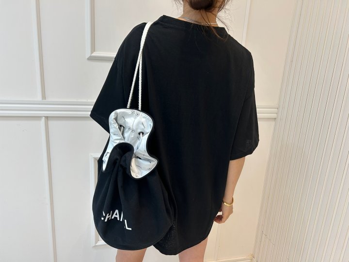 Pearls room - Korean Women Fashion - #womensfashion - Fuzzy Print Tee - 12