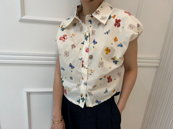 Pearls room - Korean Women Fashion - #womensfashion - Floral Back Band Shirt - 2
