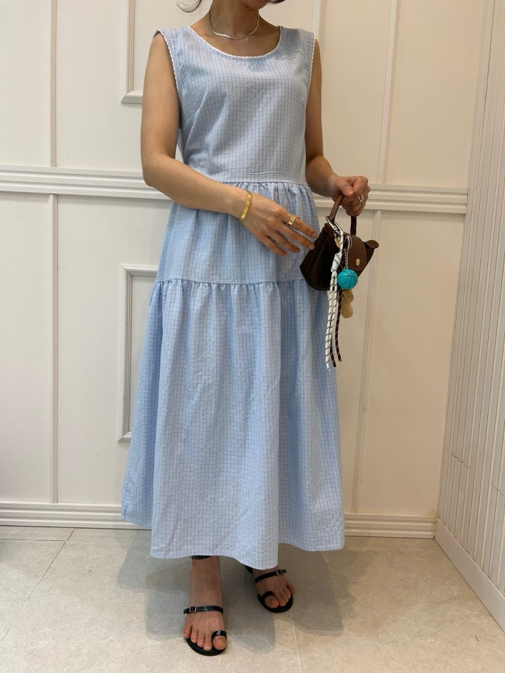 Pearls room - Korean Women Fashion - #momslook - Selly Lace Strap One-piece - 4