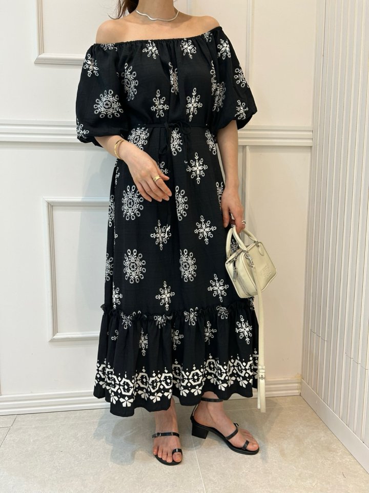 Pearls room - Korean Women Fashion - #womensfashion - Print Off-Shoulder One-piece - 5