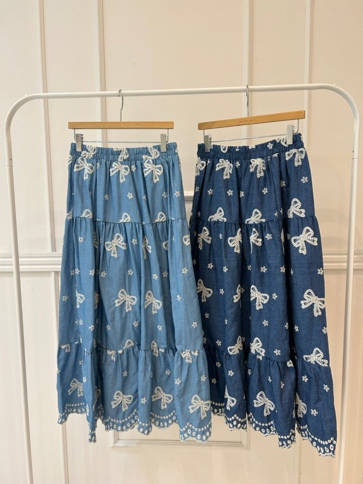 Pearls room - Korean Women Fashion - #womensfashion - Ribbon Embroidery Skirt - 11