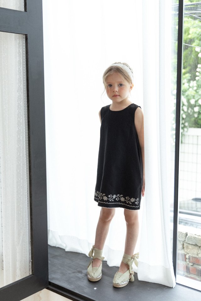 Perrobebe - Korean Children Fashion - #minifashionista - Bonita Embroidered One-piece - 8